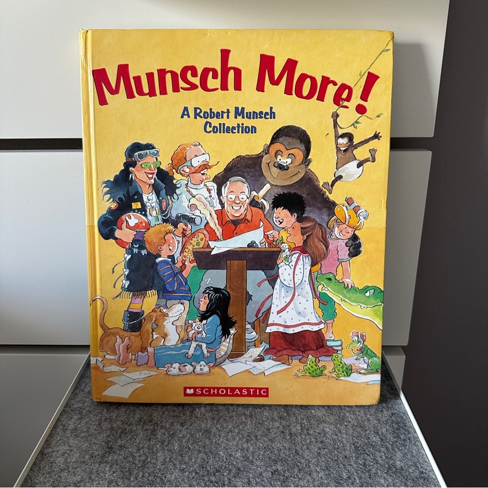Book: Munsch More! : A Robert Munsch Collection Hardcover Robert Munsch